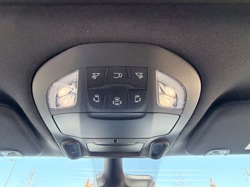 New 2026 Chrysler Pacifica Limited image 11