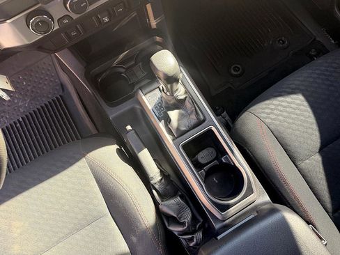 Used 2021 Toyota Tacoma SR5 image 17