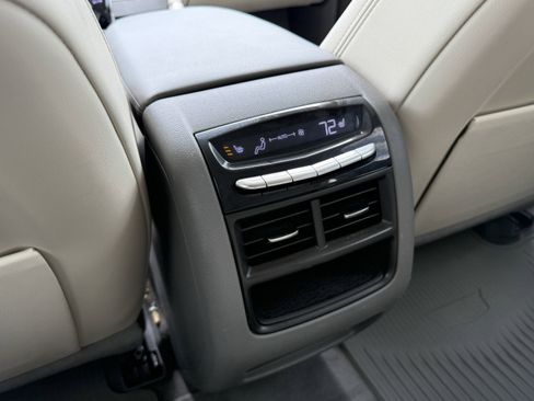 Used 2021 Cadillac XT5 Premium Luxury image 63