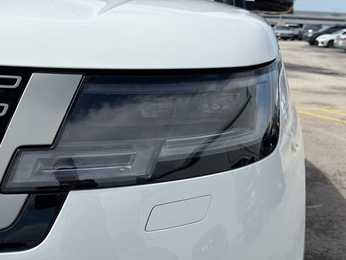 New 2026 Land Rover Range Rover SE AWD/4WD image 9