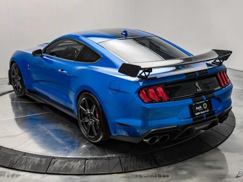 Used 2021 Ford Mustang Shelby GT500 w/ Carbon Fiber Track Pack RWD image 14
