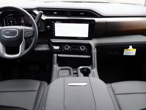 New 2026 GMC Sierra 2500 Denali w/ Denali Reserve Package image 11