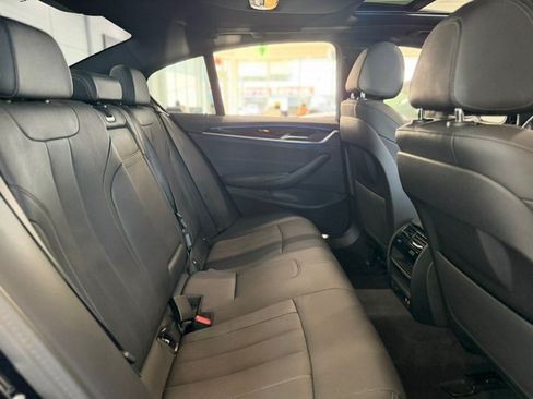 Used 2023 BMW 530e w/ M Sport Package RWD image 22