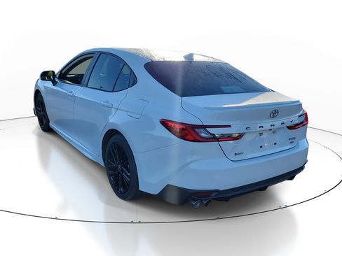 Certified 2025 Toyota Camry SE image 5