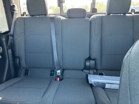 New 2025 Jeep Gladiator Sport image 34