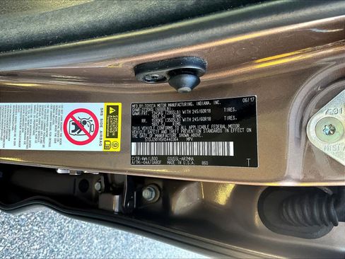 Used 2017 Toyota Highlander XLE image 36