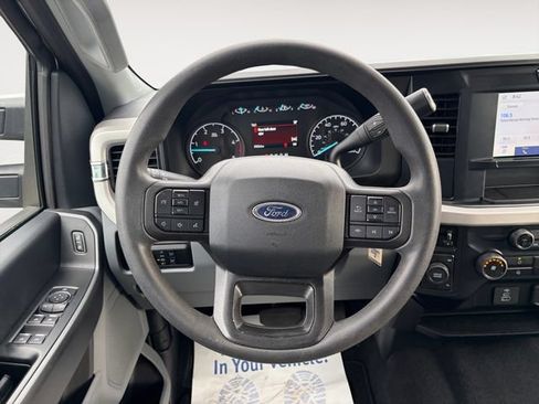 Used 2025 Ford F250 XLT AWD/4WD image 12