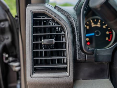 Used 2018 Ford F150 XLT RWD image 18