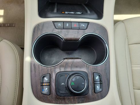 Used 2023 GMC Acadia Denali w/ Denali Ultimate Package FWD image 37