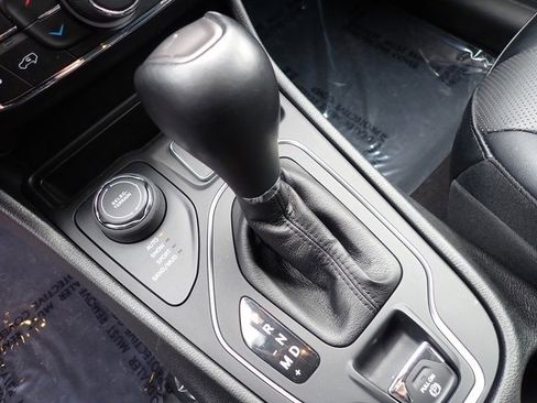 Certified 2022 Jeep Cherokee Latitude Lux image 21