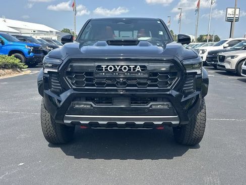 Used 2025 Toyota Tacoma TRD Pro AWD/4WD image 3