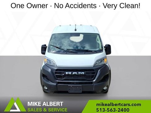 Used 2024 RAM ProMaster 2500 w/ Convenience Group FWD image 2