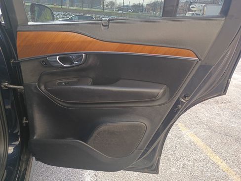 Used 2016 Volvo XC90 T6 Inscription w/ Vision Package image 14