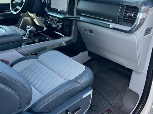 Used 2023 Ford F150 Limited image 16