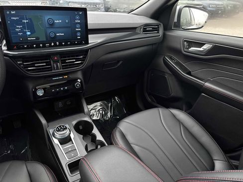 Used 2025 Ford Escape ST-Line Elite w/ Premium Technology Package image 22