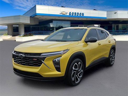 Used 2024 Chevrolet Trax RS w/ Sunroof Package image 1