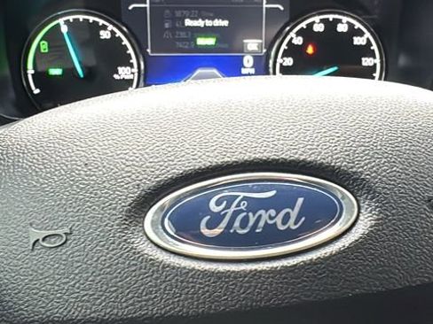 Certified 2022 Ford Maverick Lariat w/ Lariat Luxury Package image 19