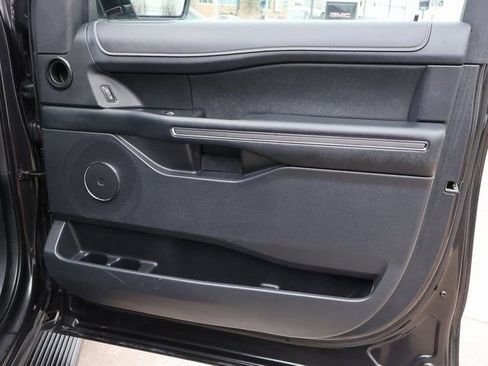 Used 2024 Ford Expedition Max XLT image 9