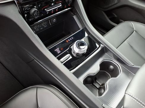 New 2025 Jeep Grand Cherokee L Limited image 16