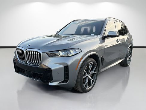 Used 2024 BMW X5 sDrive40i w/ M Sport Package RWD image 7