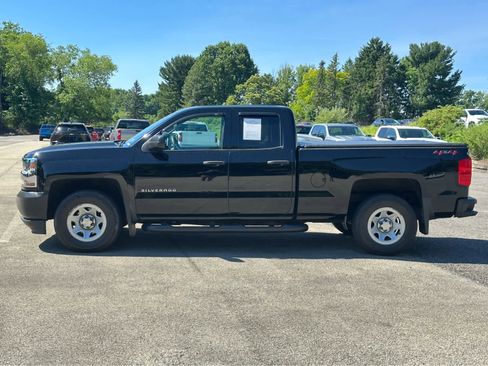 Used 2019 Chevrolet Silverado 1500 W/T w/ WT Convenience Package AWD/4WD image 4
