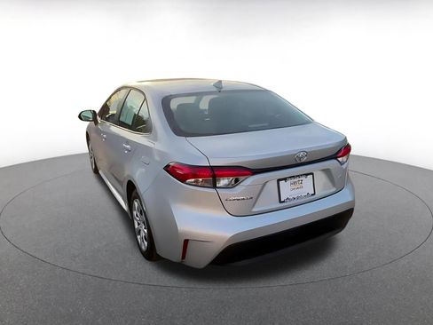 Used 2025 Toyota Corolla LE image 11