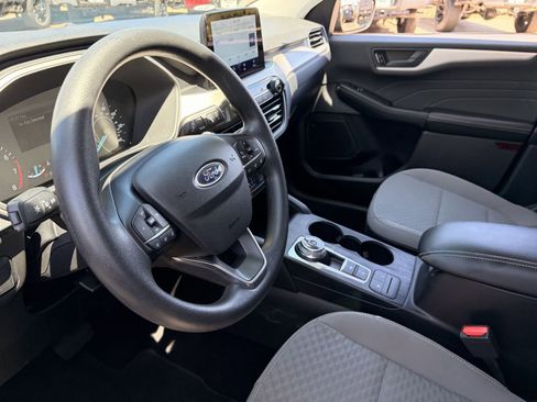 Used 2022 Ford Escape SE FWD image 15