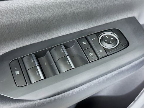 New 2026 Toyota Prius XLE image 18