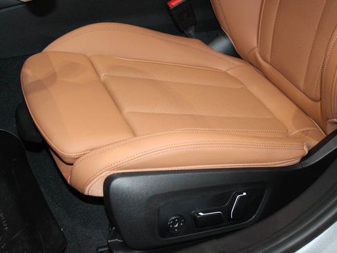 Used 2026 BMW 330i Sedan RWD image 14