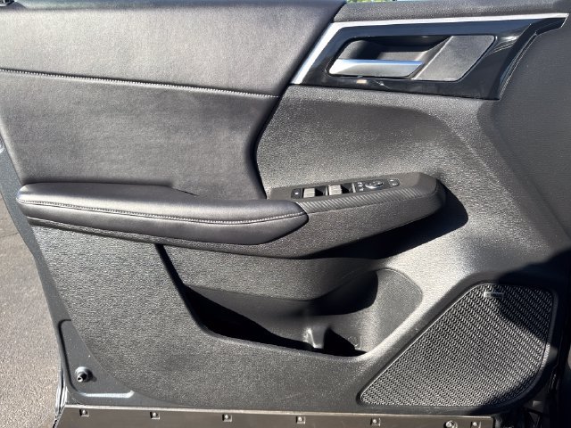 Used 2025 Mitsubishi Outlander SE AWD/4WD image 10