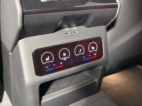 New 2026 BMW M5 w/ Carbon Package image 25