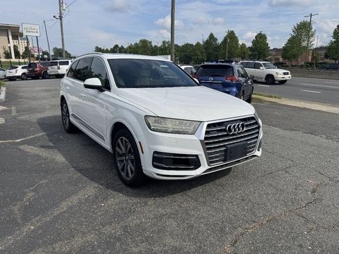 Used 2017 Audi Q7 3.0T Premium Plus AWD/4WD image 4