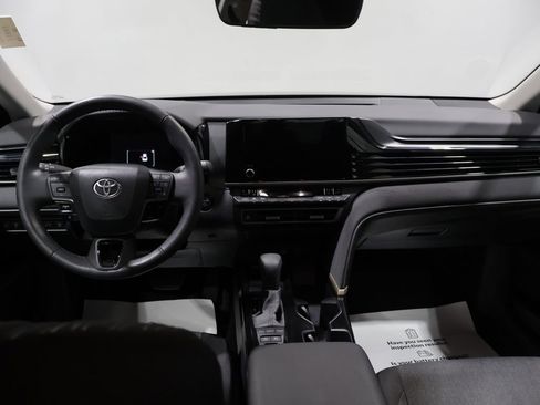 Used 2025 Toyota Camry LE w/ Convenience Package FWD image 17
