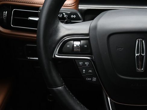 Used 2022 Lincoln Nautilus Reserve w/ Equipment Group 202A AWD/4WD image 7