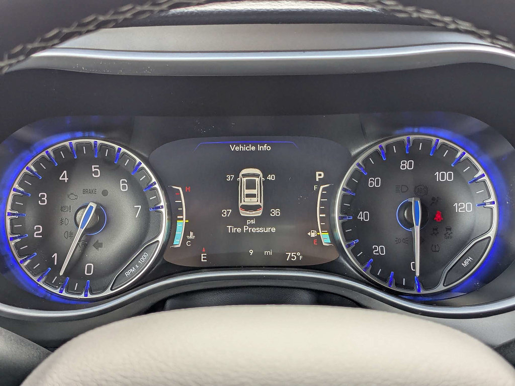 New 2027 Chrysler Pacifica Select FWD image 29
