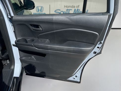 Certified 2024 Honda Passport EX-L image 30