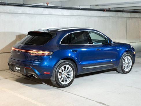 Certified 2023 Porsche Macan AWD/4WD image 9