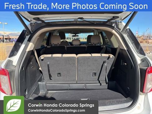 Used 2024 Ford Explorer XLT w/ Equipment Group 202A image 9