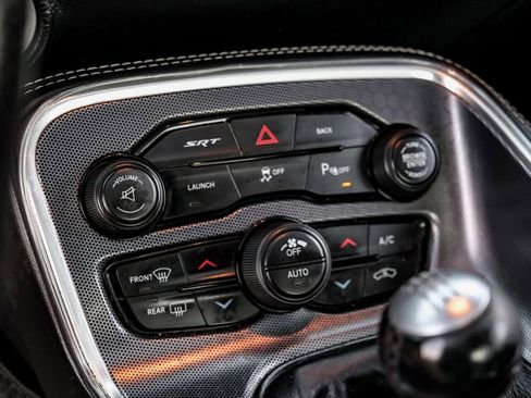 Used 2015 Dodge Challenger SRT w/ Technology Group image 26