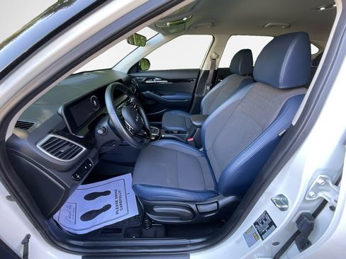 Used 2024 Kia Seltos S AWD/4WD image 12