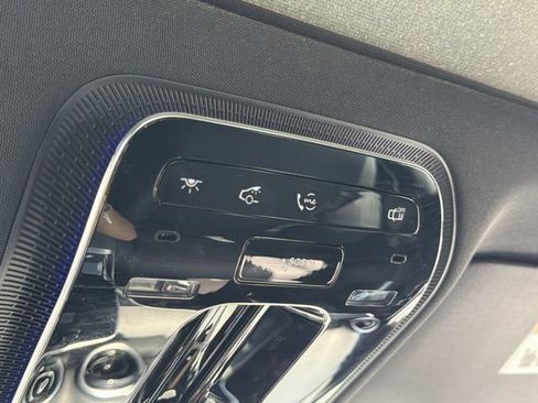 Used 2025 Mercedes-Benz C 300 Sedan image 17