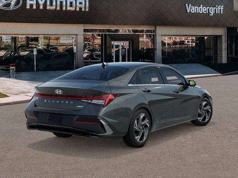 New 2026 Hyundai Elantra Limited FWD image 4