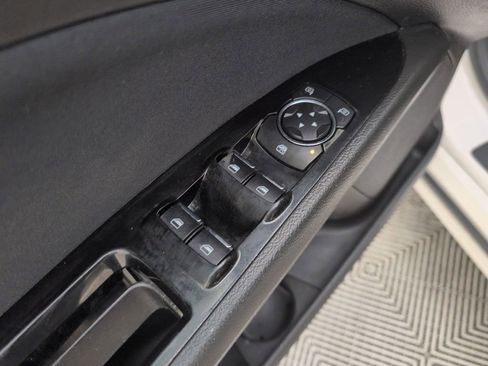 Used 2016 Ford Fusion SE FWD image 31