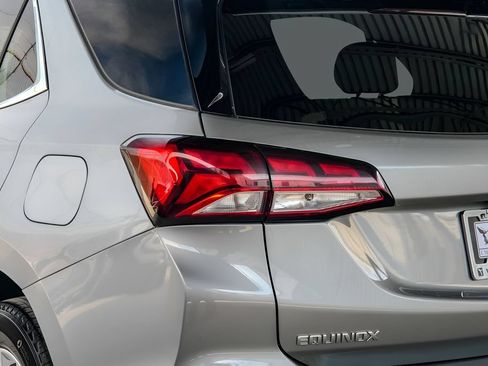 Used 2023 Chevrolet Equinox LT FWD image 9
