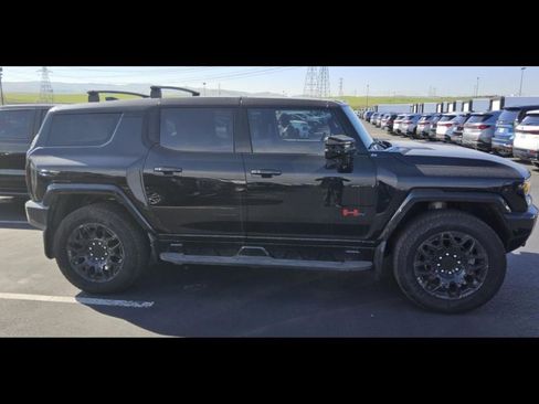 Used 2024 GMC Hummer EV 2X w/ LPO, Sport Package image 9