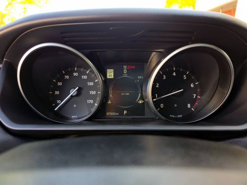 Used 2017 Land Rover Range Rover Sport HSE image 15