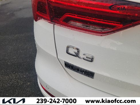 Used 2020 Audi Q3 2.0T Premium w/ Convenience Package AWD/4WD image 12