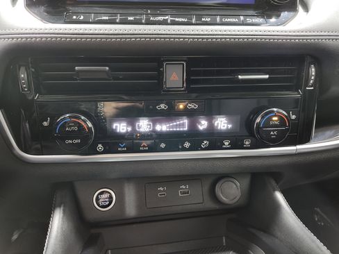 Used 2023 Nissan Rogue SL w/ SL Premium Package image 37