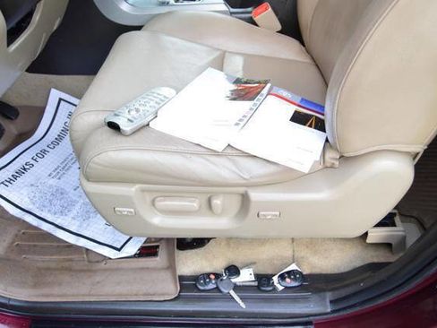 Used 2011 Toyota Sequoia Platinum image 38