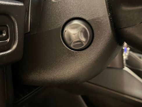 Used 2023 GMC Yukon AT4 AWD/4WD image 26